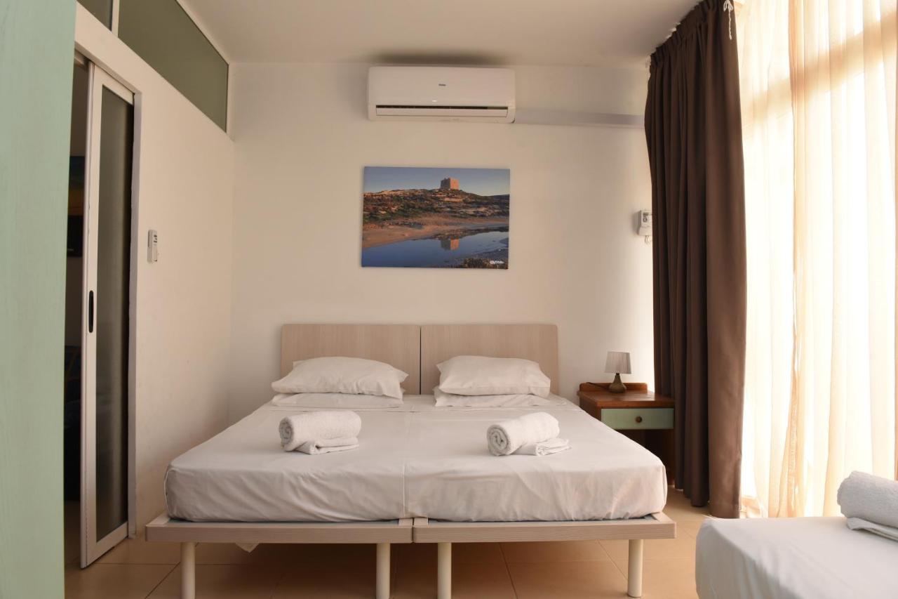 Hortensia Studio Apartment セント・ポールズ・ベイ エクステリア 写真